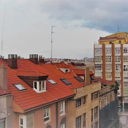 Espacio Poniente Апартаменты Хихон